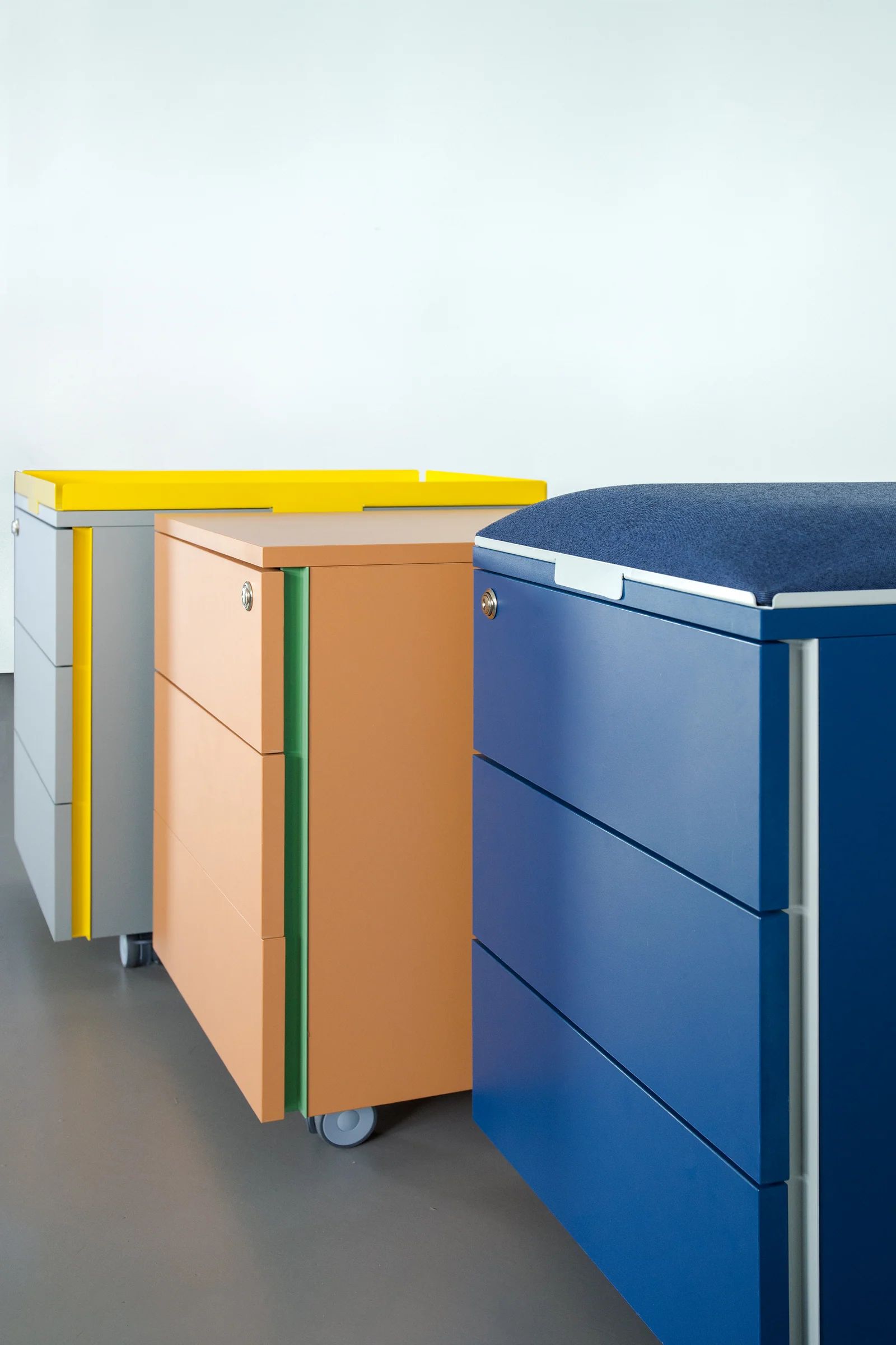Easyslide desk configuration